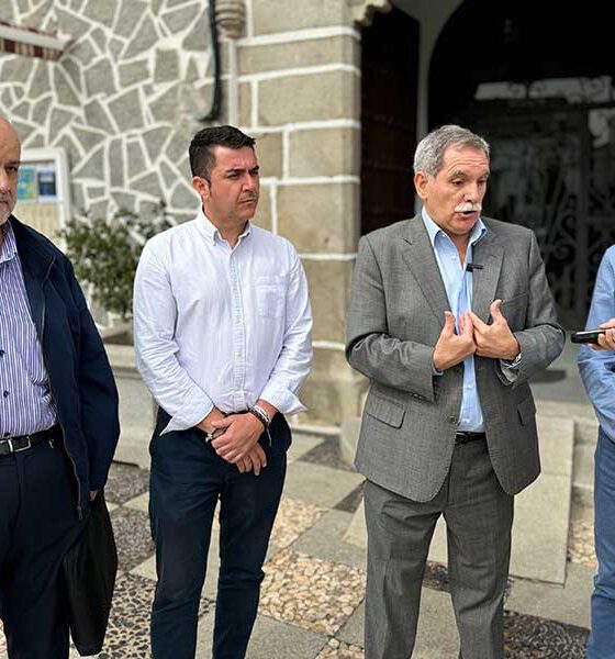 La Junta 'asesora' a los alcaldes de Torrecampo y Pedroche en la creación de un nuevo colegio público rural